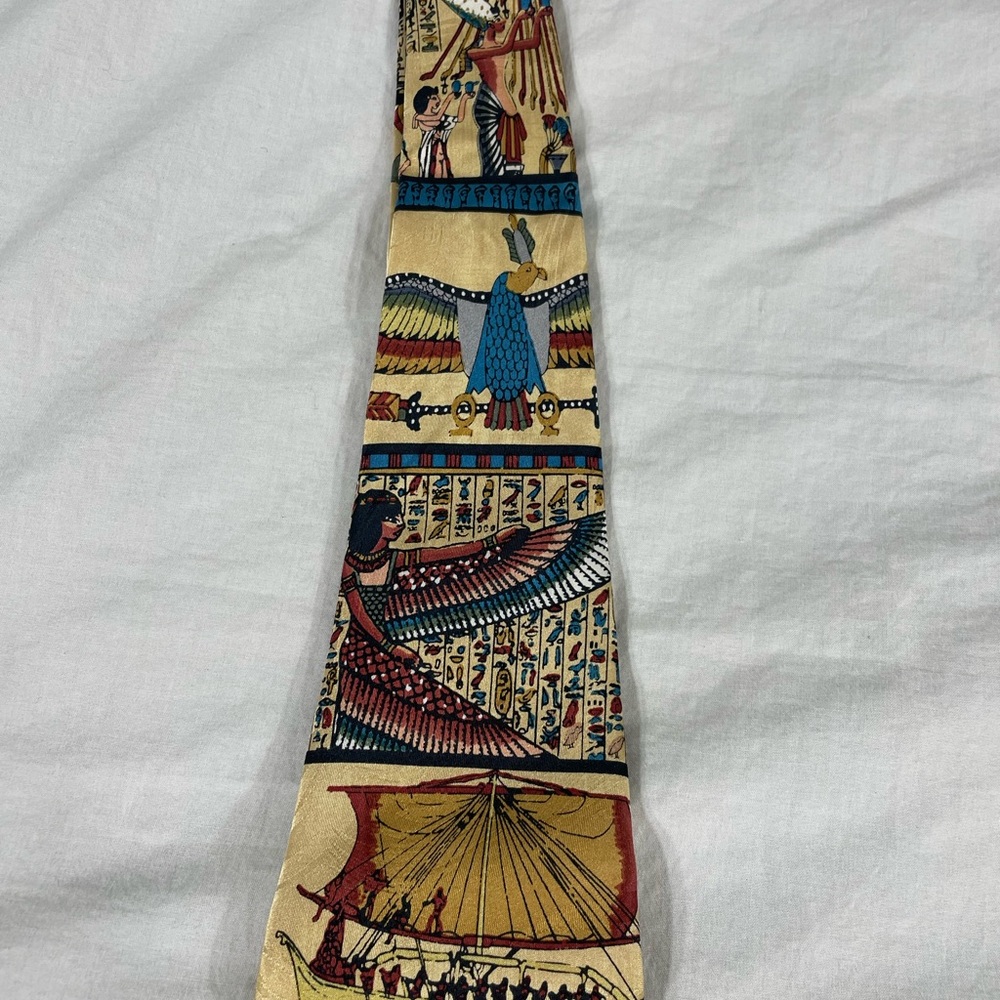 Museum Artifacts All Silk Mens Egiptian Print Tie - Picture 5 of 9